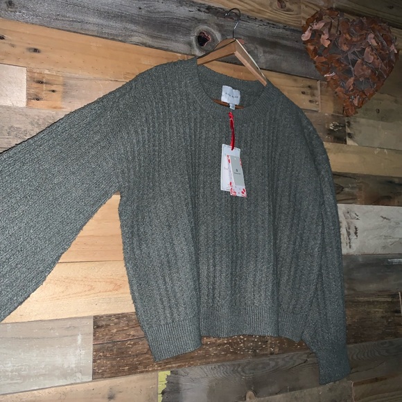 Pink Rose sage green soft sweater. Size Lg. - Picture 2 of 7